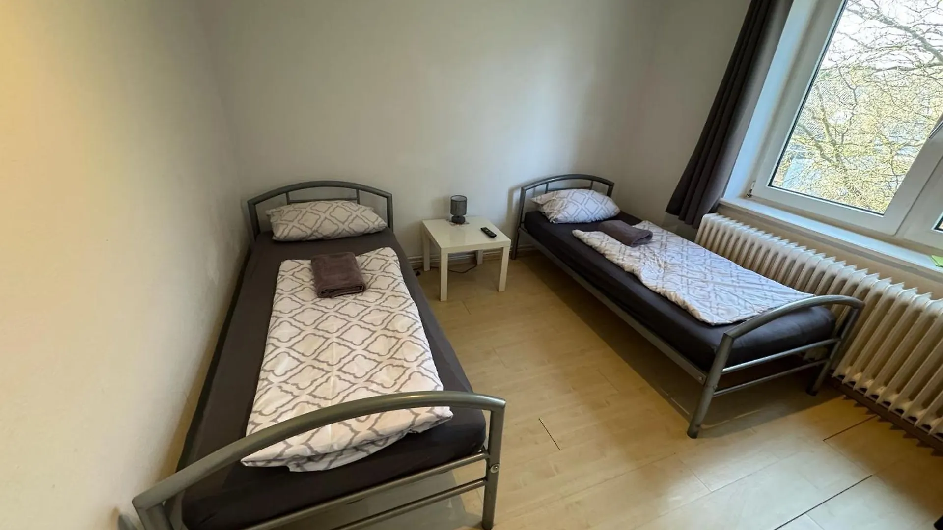 Ruhige 3-Zimmerwohnung Im Norden Bremens Fuer Monteure Und Geschaeftsreisende Pm 35 Og アパート BRE